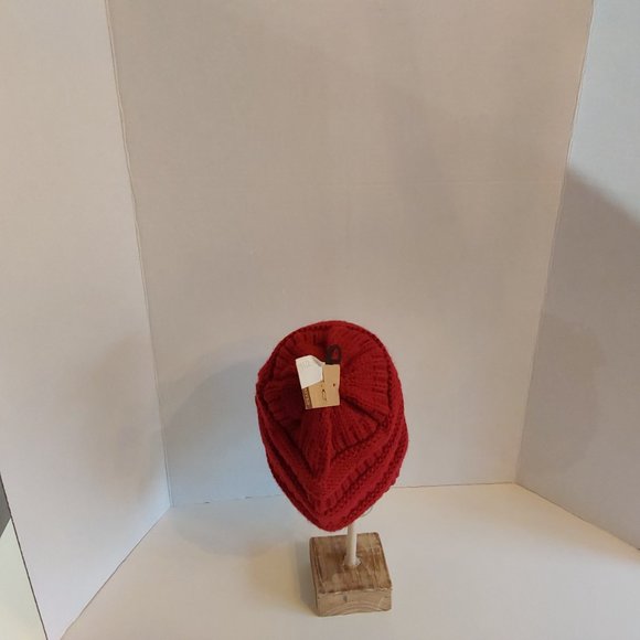 CC Beenie Red Size One Size Fits All New With Tags - Picture 3 of 6